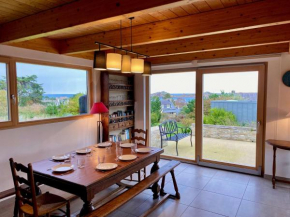 House with sea view and large garden for 8 people